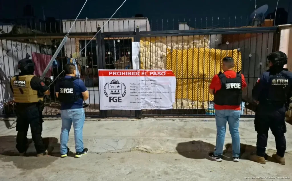 Aseguran armas y miles de cartuchos en dos cateos en Cancún