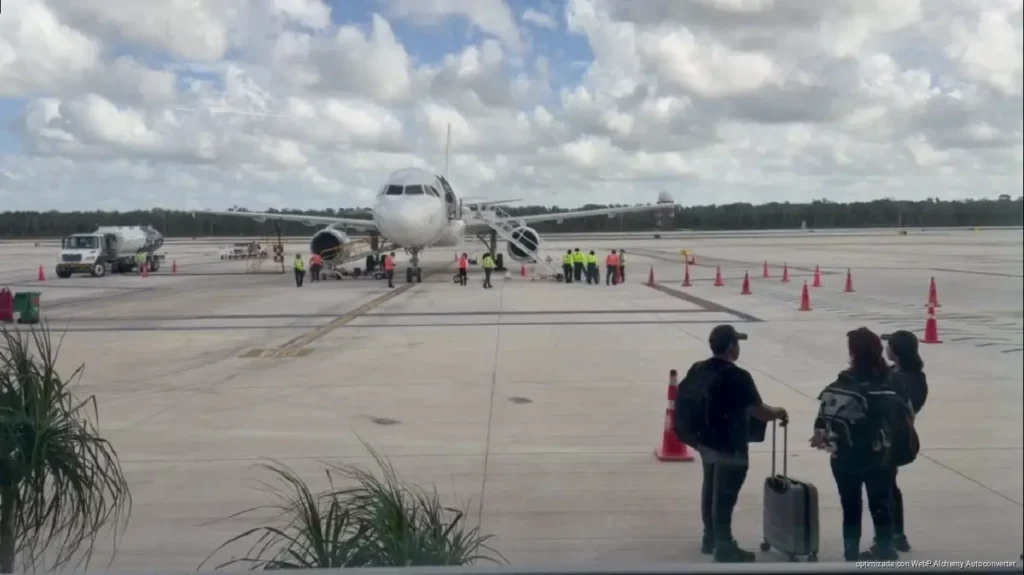 Tulum busca recuperar vuelos tras perder conexiones aéreas y espera restablecer rutas con Toronto y Calgary durante octubre.