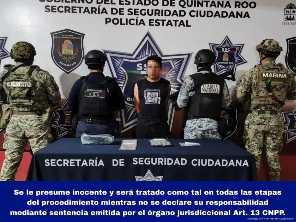 Detienen a hombre con 62 bolsitas de presuntas drogas en Cancún