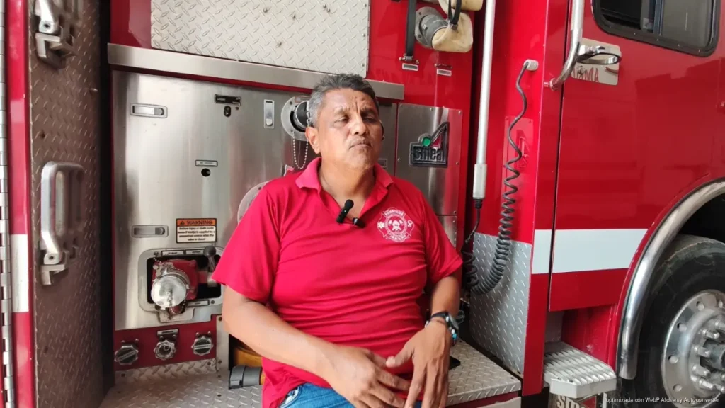 Bomberos de José María Morelos retiran unidades con fallas para evitar riesgos y garantizar la seguridad durante las emergencias.