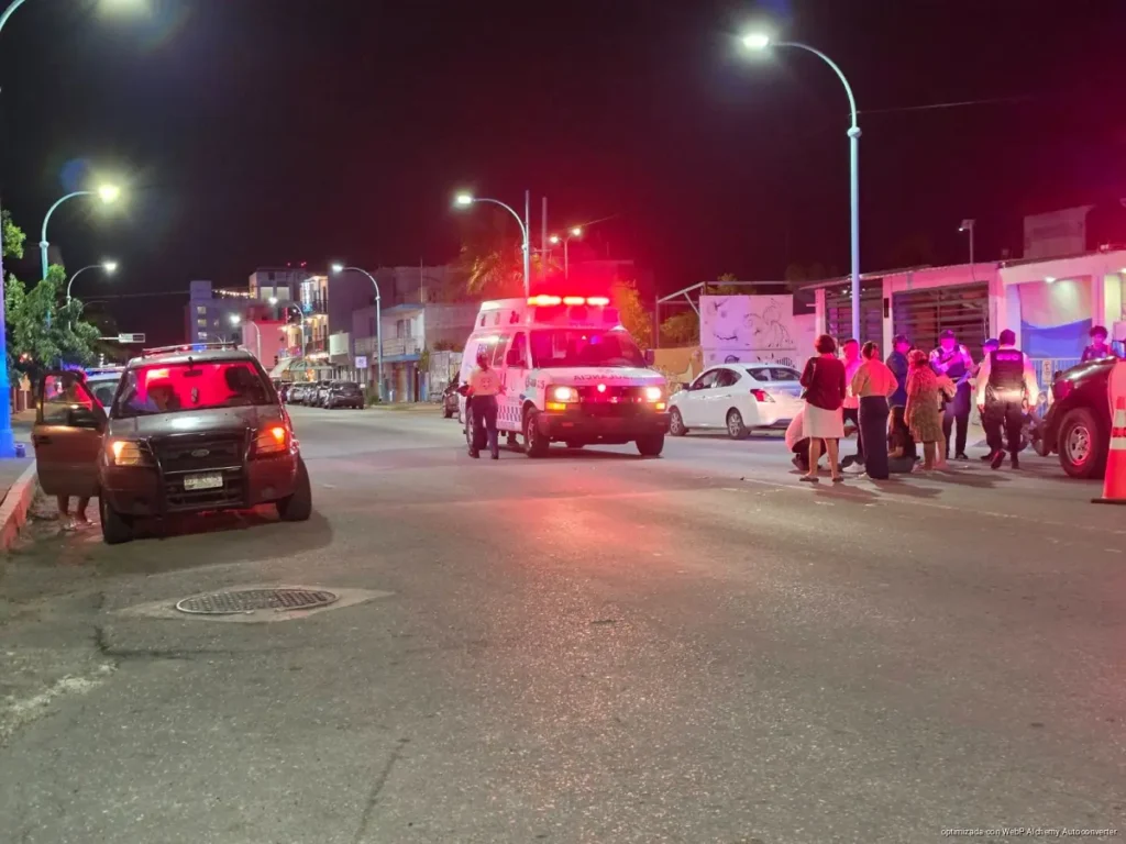 Hospitalizan a motociclista tras choque en Chetumal