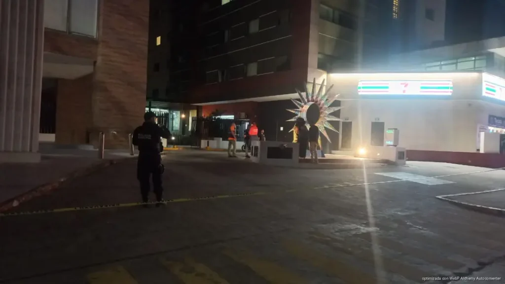 Evacúan dos hoteles en Cancún por fuga de gas en zona subterránea