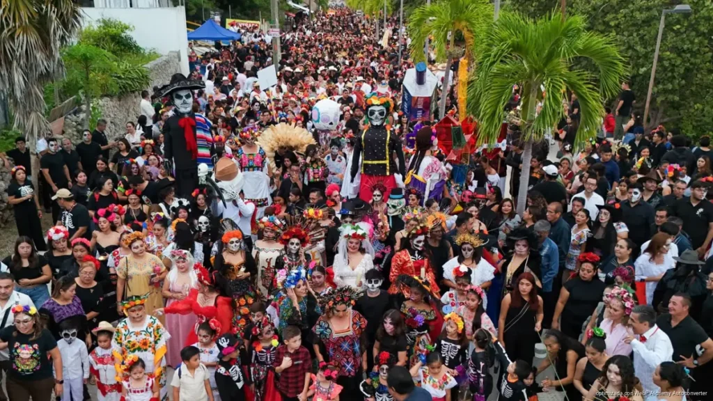 Inicia Mara Lezama tradición del Janal Pixán en Calderitas