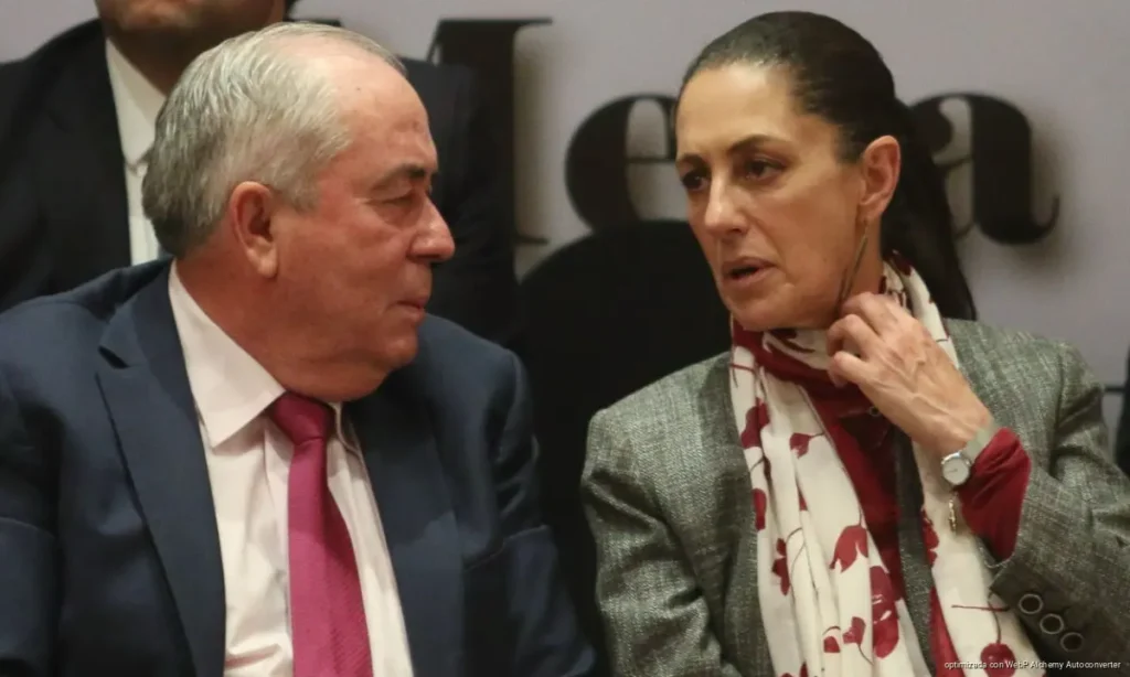Sheinbaum pide salida del secretario de Agricultura y lo suma a tareas de Morena rumbo a 2027 Sheinbaum pide salida del secretario de Agricultura y lo suma a tareas de Morena rumbo a 2027